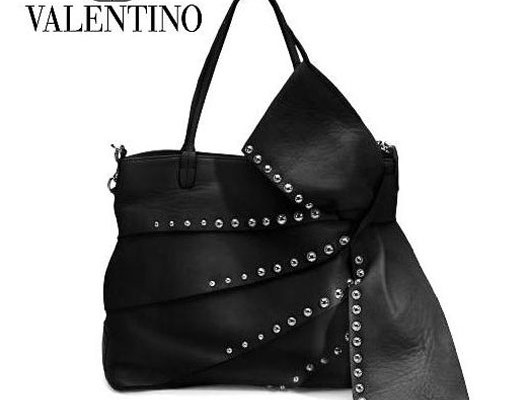 Valentino: женственность всегда в моде