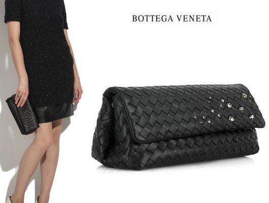 Элегантный клатч от Bottega Veneta