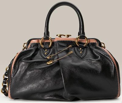 Marc Jacobs: саквояж с английской булавкой